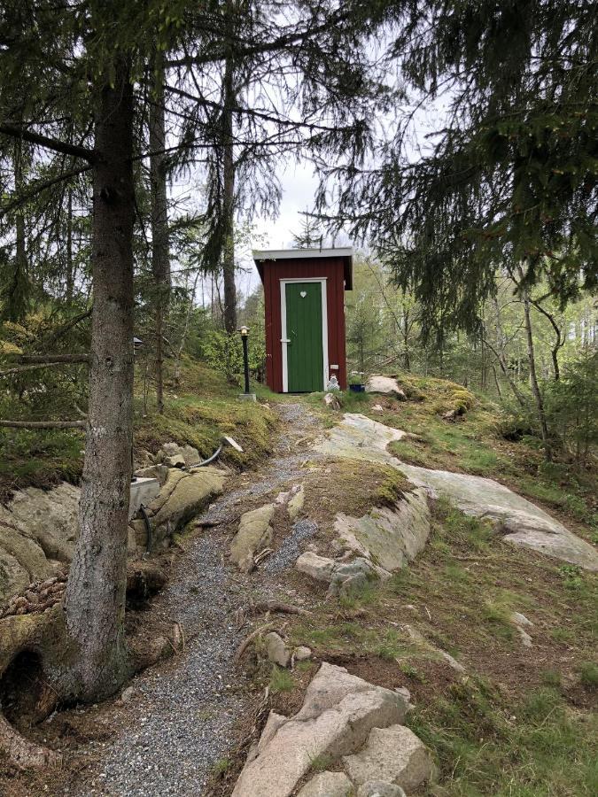 Stuga Utanfoer Fjaellbacka Exterior photo